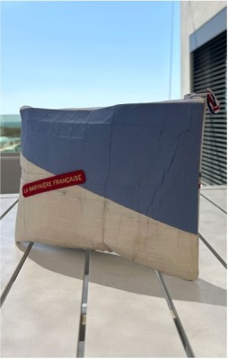 Pochette en voile de bateau N°8